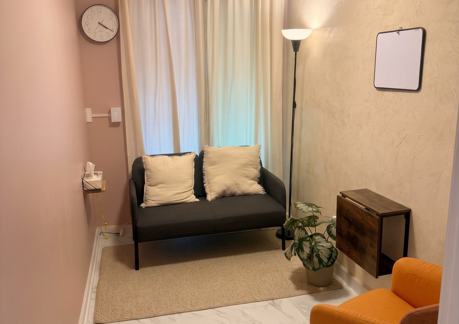 Lino: sofá, escritorio y sillón